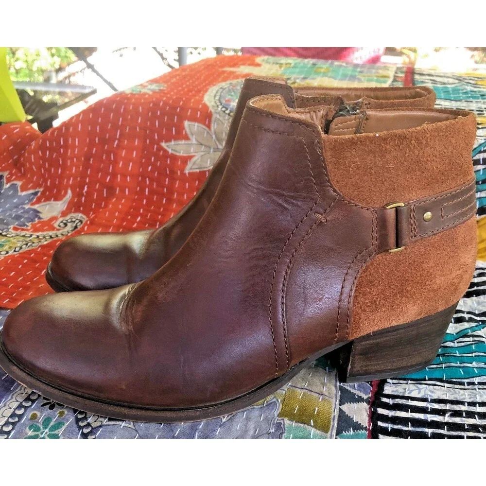 Clarks Artisan Brown Leather Suede Ankle Boots Western Equestrian Size 8.5M